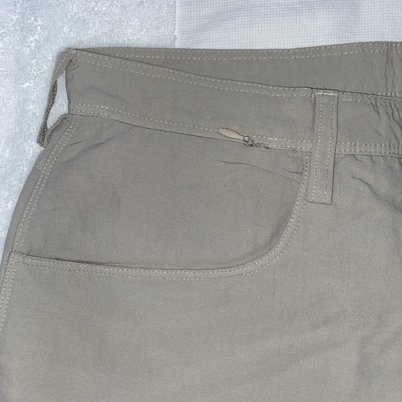 Women The North Face weatherproof sand beige hiking outdoor nylon pants size 10 - Picture 2 of 12